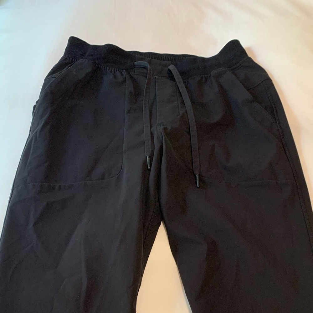 Black lululemon joggers